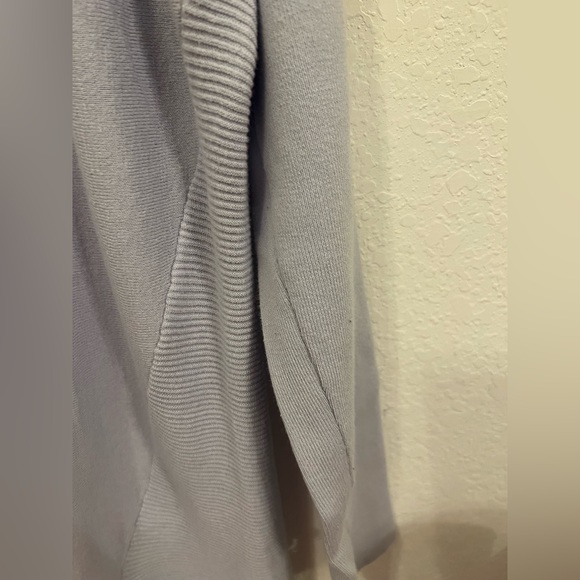 Victoria’s Secret lounge top - Picture 6 of 13